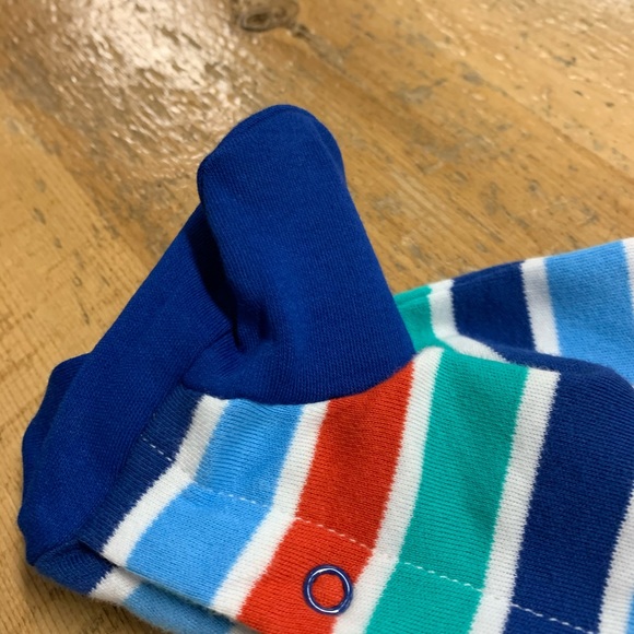 Striped footie pajamas with hat - Picture 4 of 6